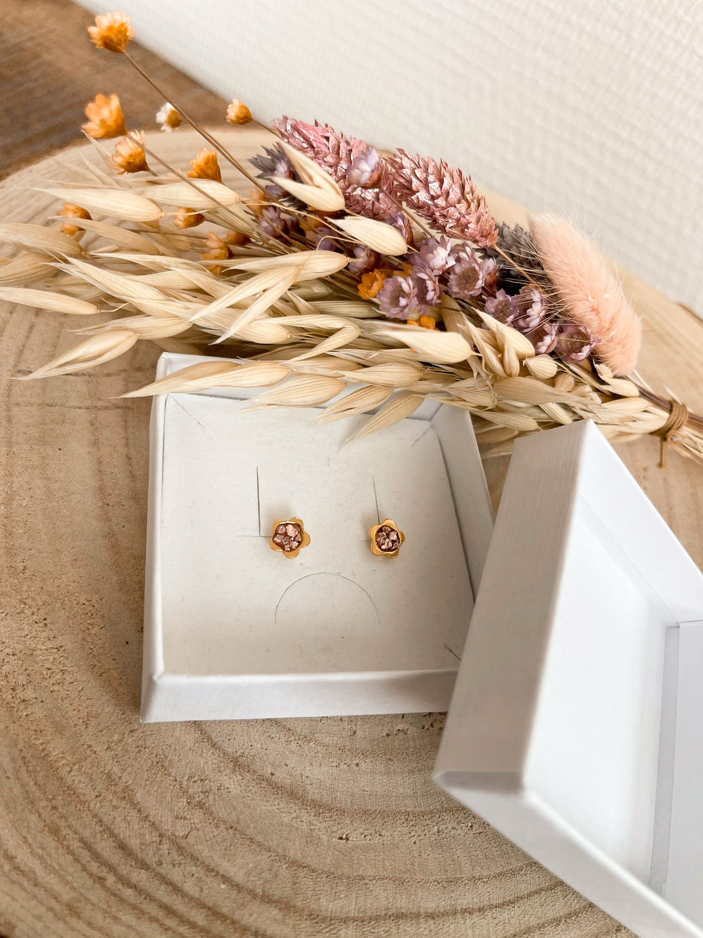 Earrings blush