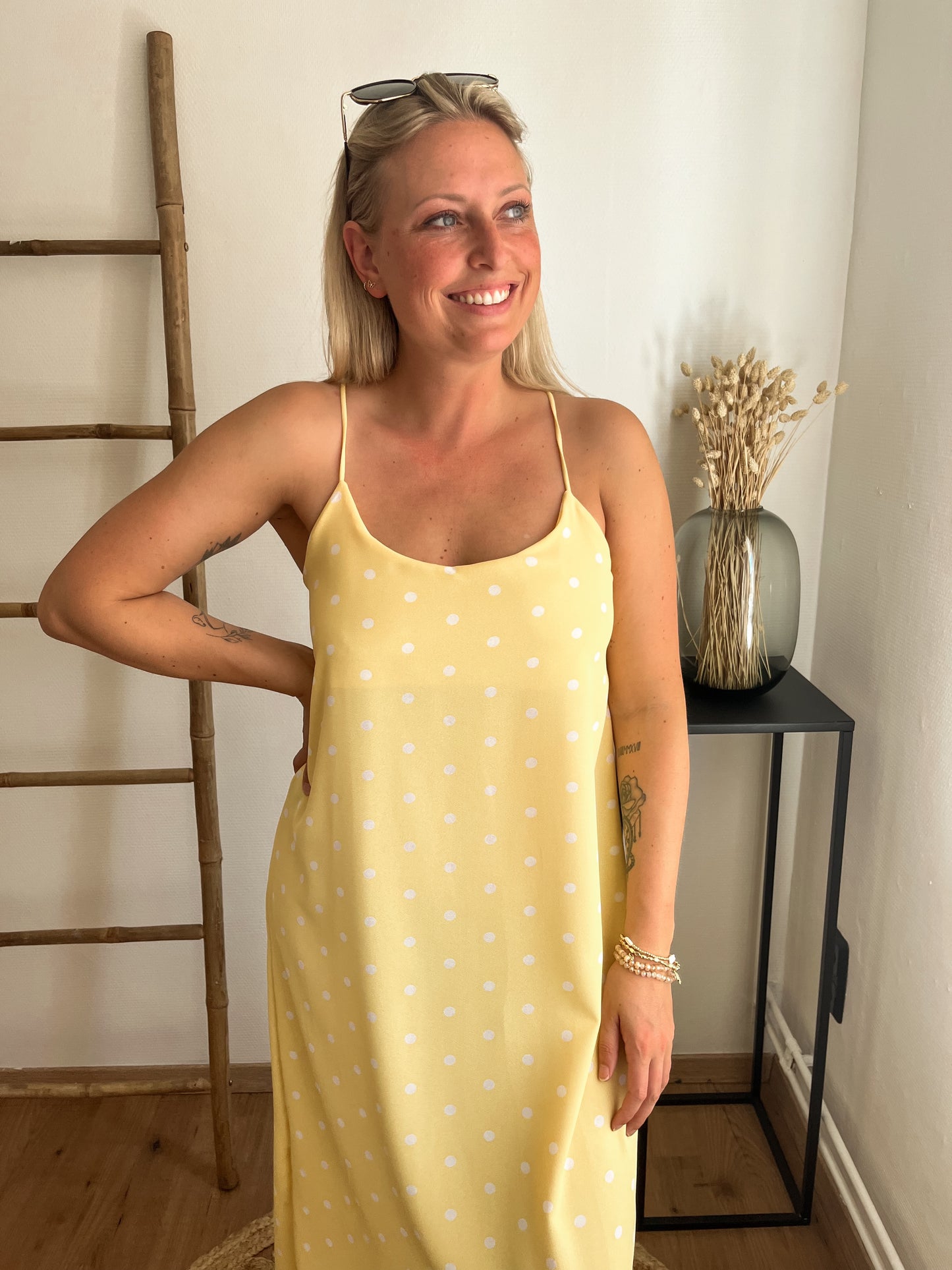 Savage chic yellow