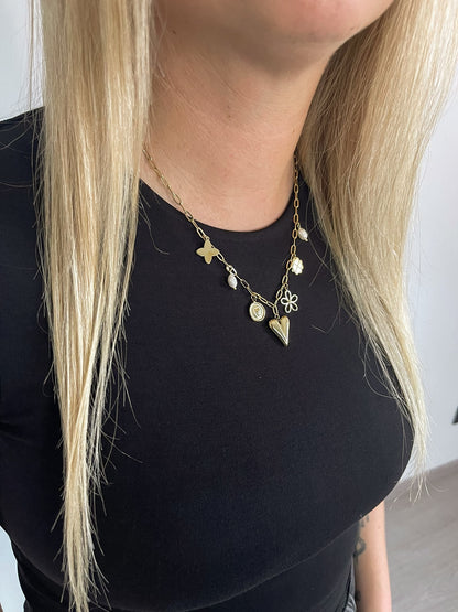 Necklace gold heart