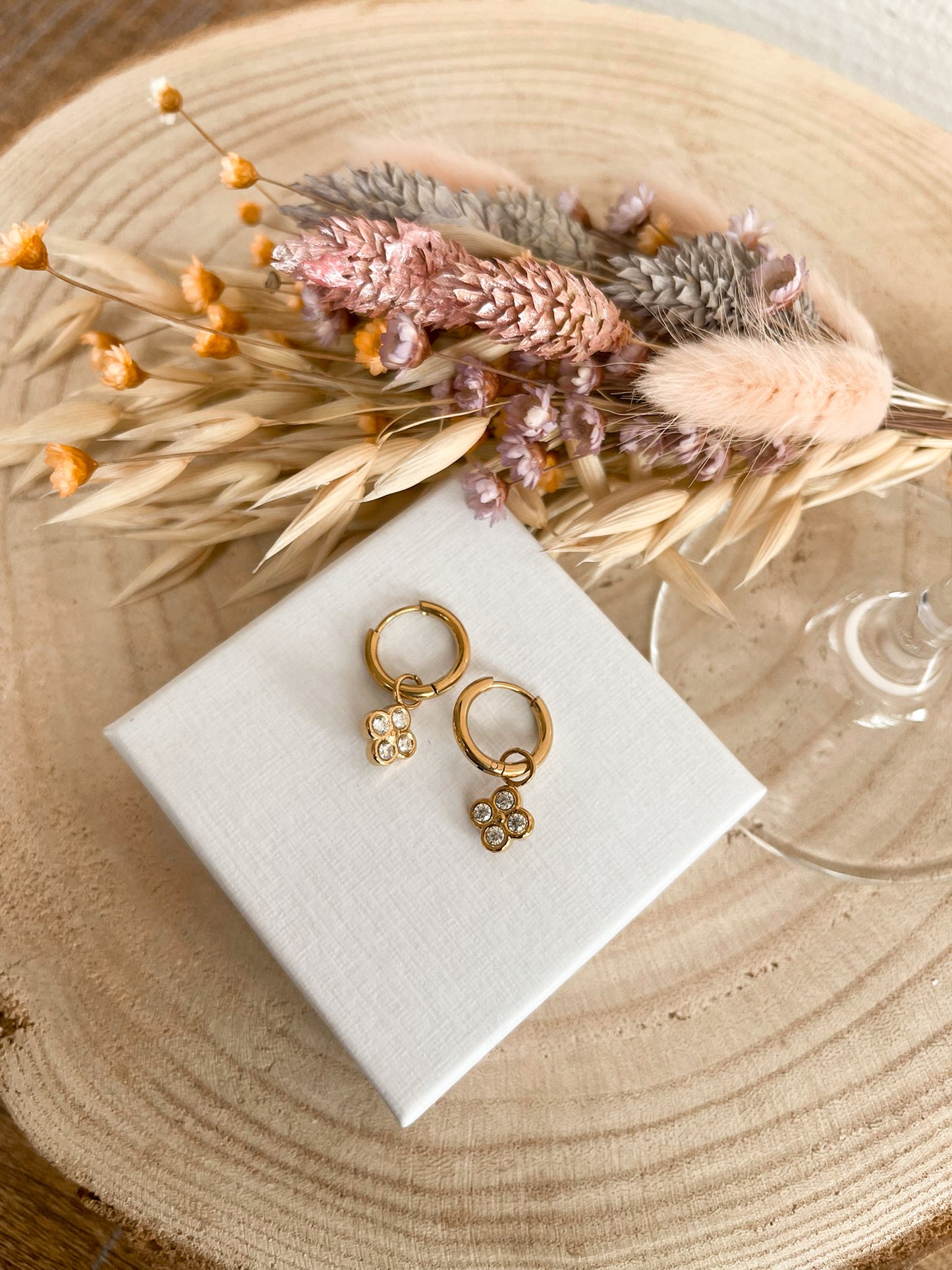Earrings golden muse