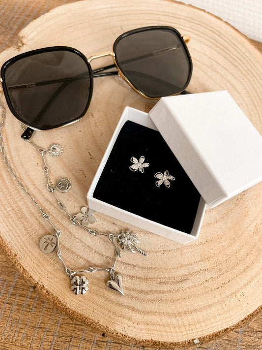 Earrings bloom grace
