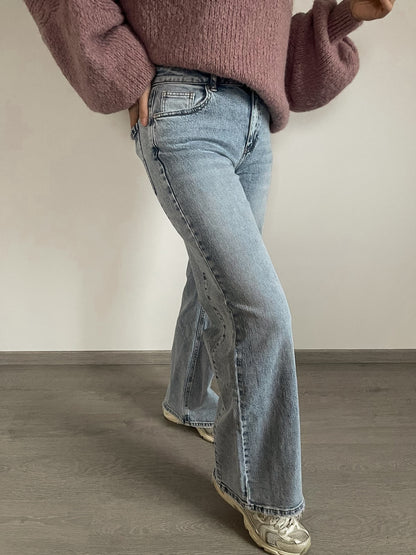 Wide leg jeans