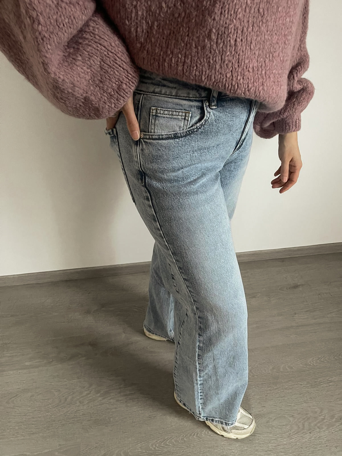 Wide leg jeans