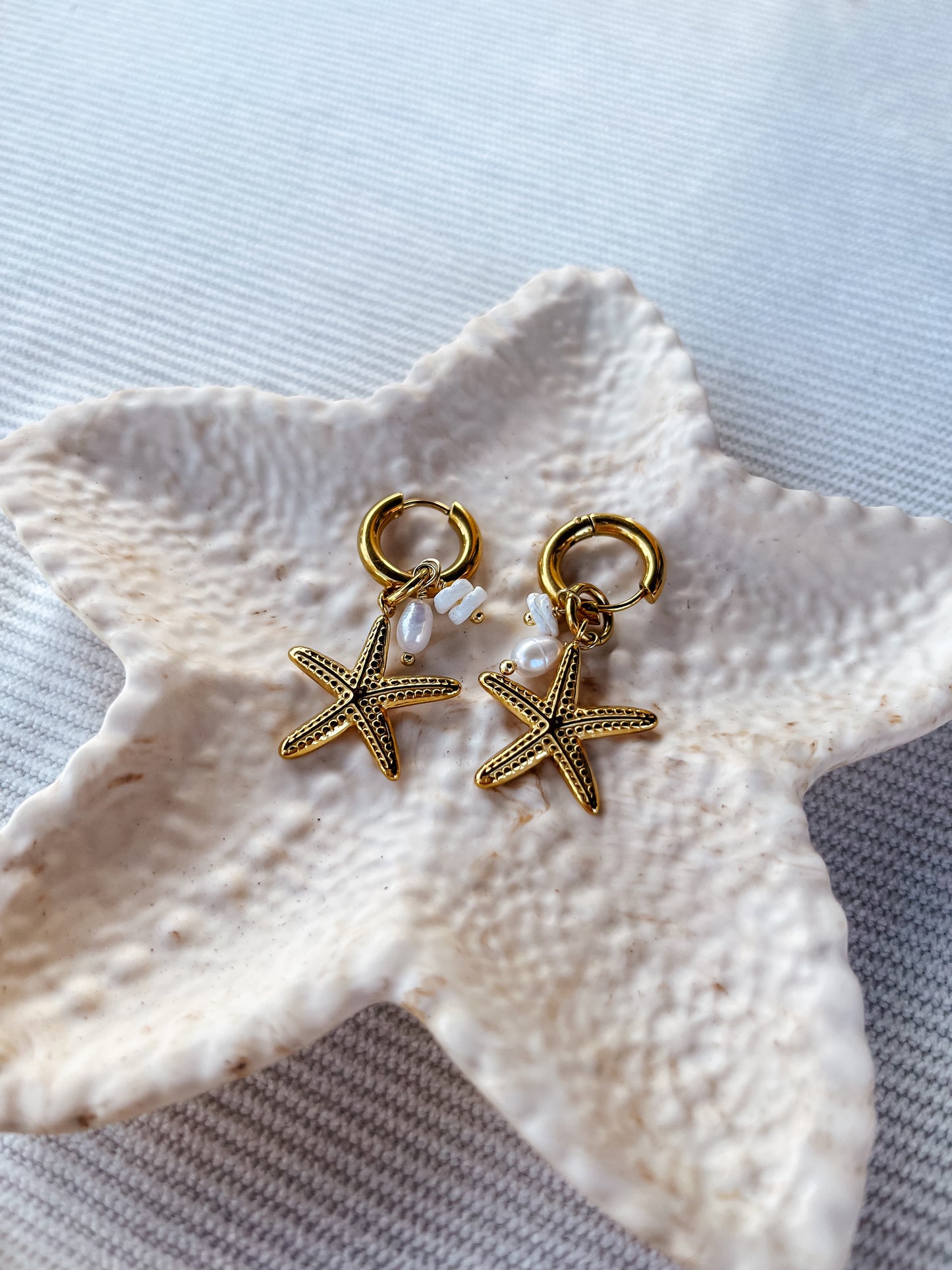 Earrings seastar white
