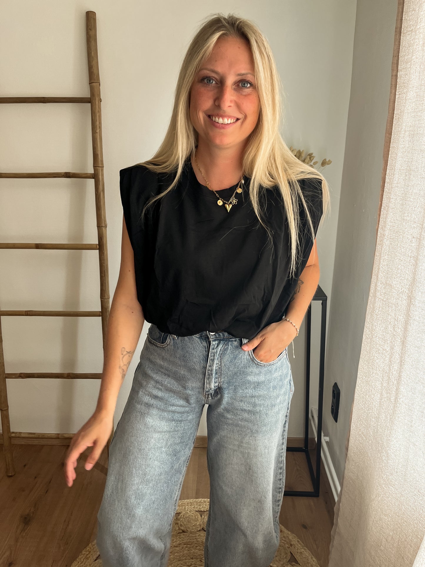 Romée top black