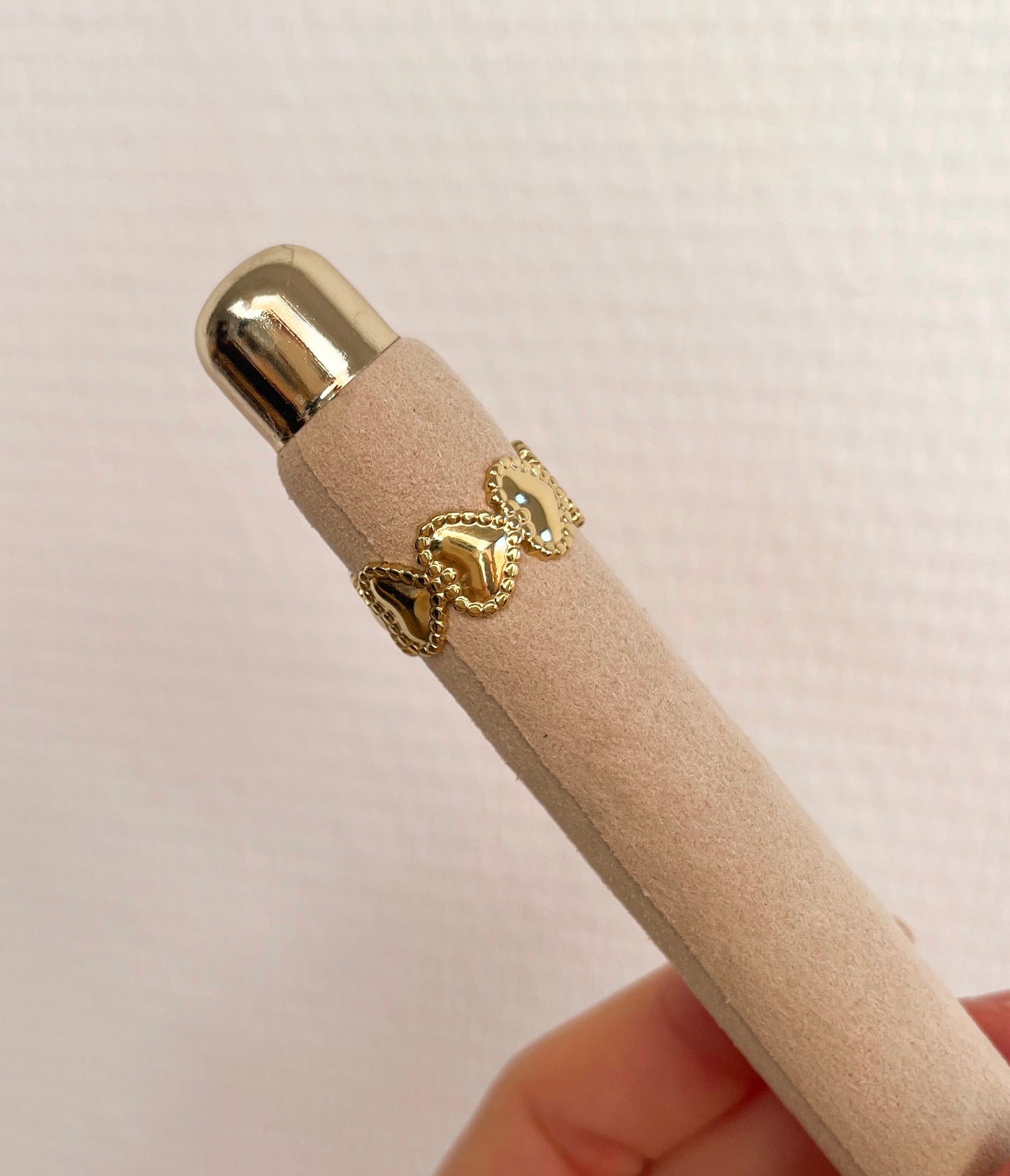 Ring closed hearts