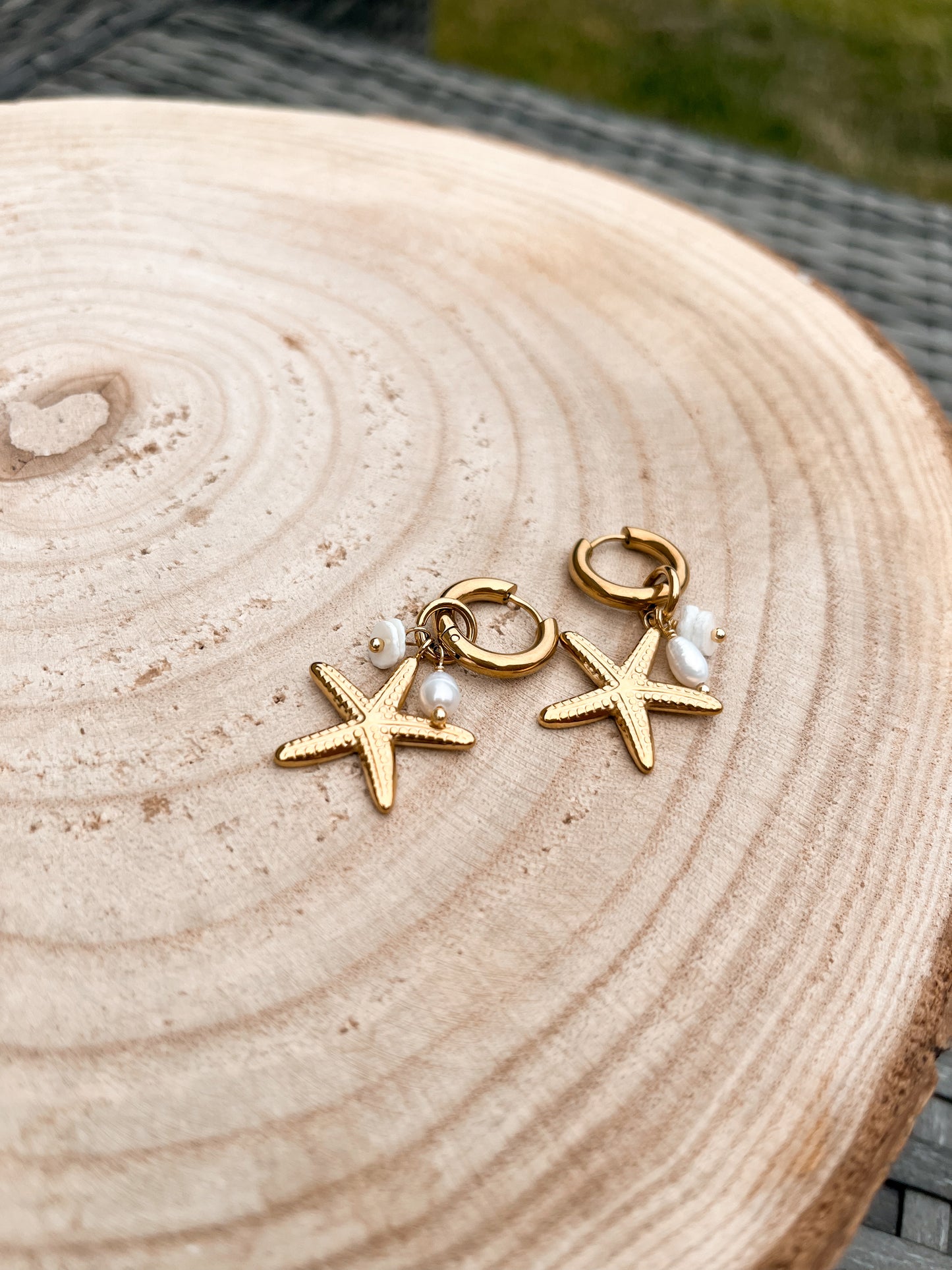 Earrings seastar white