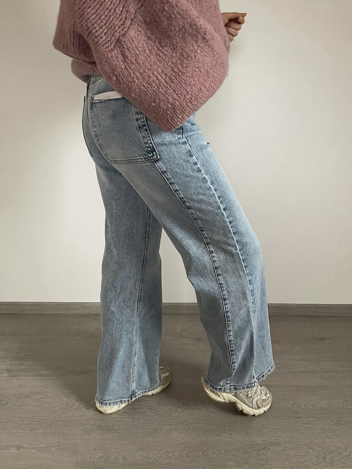 Wide leg jeans